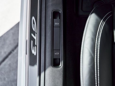 Used 2022 Porsche 911 GT3 image 46