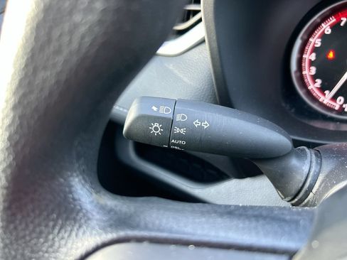 Used 2025 Toyota RAV4 XLE FWD image 21