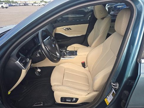 Used 2019 BMW 330i Sedan w/ Convenience Package RWD image 4