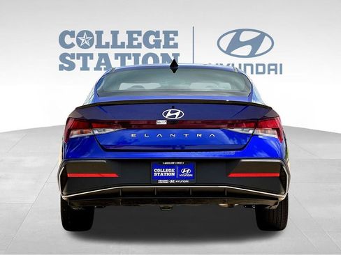 Used 2026 Hyundai Elantra Sport w/ Cargo Package FWD image 9