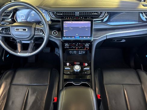 Used 2022 Jeep Grand Cherokee L Overland w/ Luxury Tech Group IV image 14