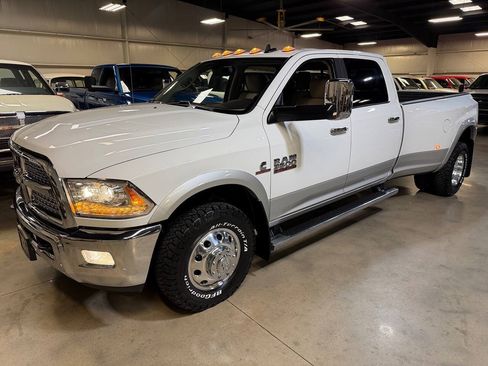 Used 2018 RAM 3500 Laramie RWD image 35