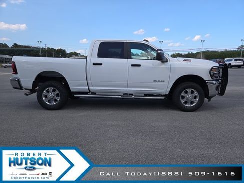 Used 2026 RAM 2500 Big Horn AWD/4WD image 5
