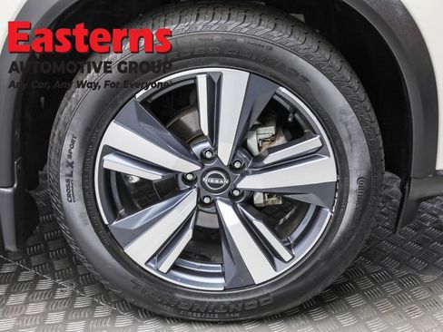 Used 2022 Nissan Rogue SL w/ SL Premium Package image 31