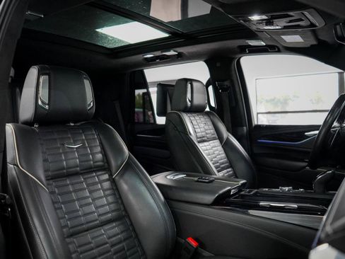 Used 2023 Cadillac Escalade V AWD/4WD image 28
