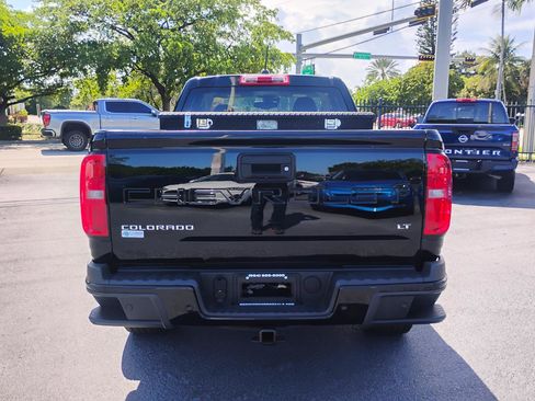 Used 2022 Chevrolet Colorado LT w/ Fleet Safety Package RWD image 8