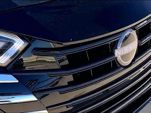 Used 2024 Nissan Versa SV FWD image 28