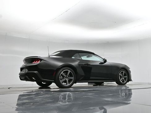 Used 2025 Ford Mustang Premium image 51