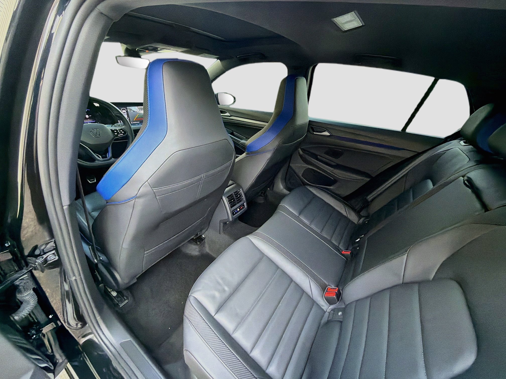 Used 2024 Volkswagen Golf R AWD/4WD image 25