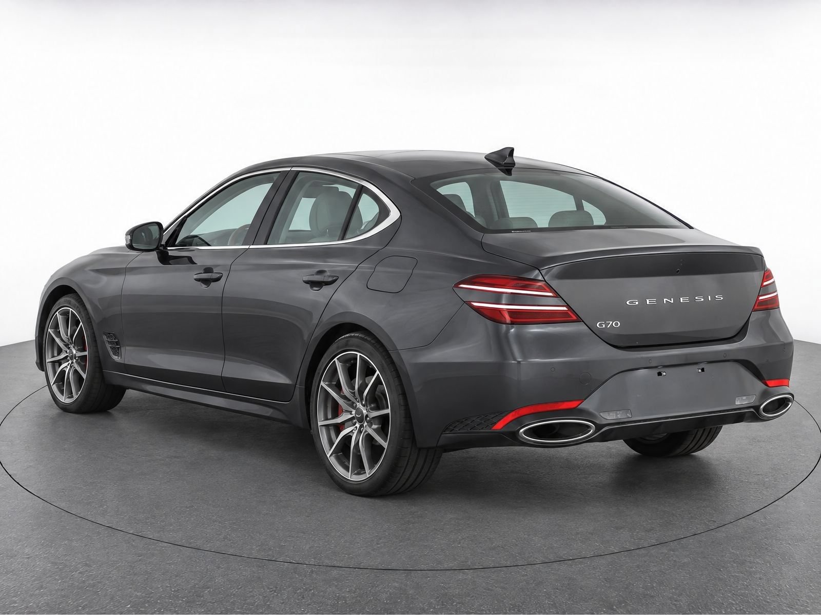 Used 2025 Genesis G70 2.5T RWD image 7