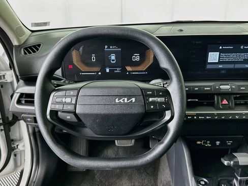 Used 2025 Kia K4 FWD image 18