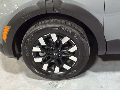 Used 2025 Hyundai Santa Cruz SEL AWD/4WD image 6