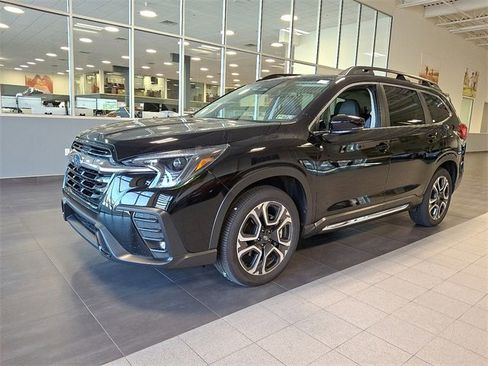 Certified 2025 Subaru Ascent Limited w/ Popular Package #2 image 3