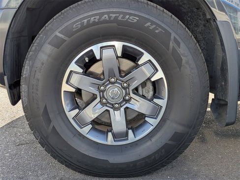 Used 2015 Nissan Frontier PRO-4X image 47