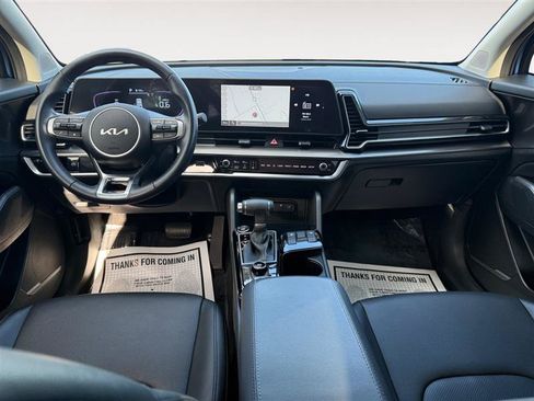 Used 2025 Kia Sportage EX FWD image 12