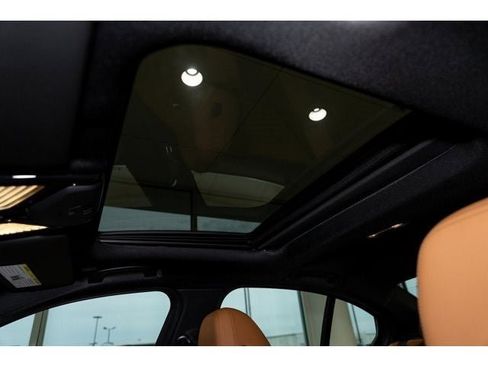 Used 2025 BMW 330i xDrive Sedan w/ Premium Package image 60