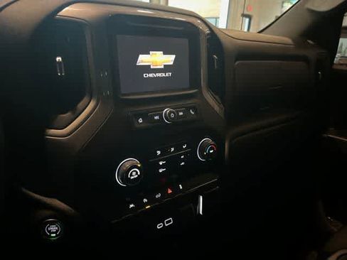 Used 2022 Chevrolet Silverado 1500 Custom AWD/4WD image 13