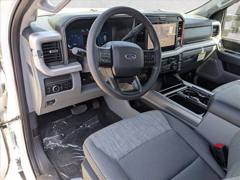 New 2025 Ford F250 XLT w/ Black Appearance Package image 3