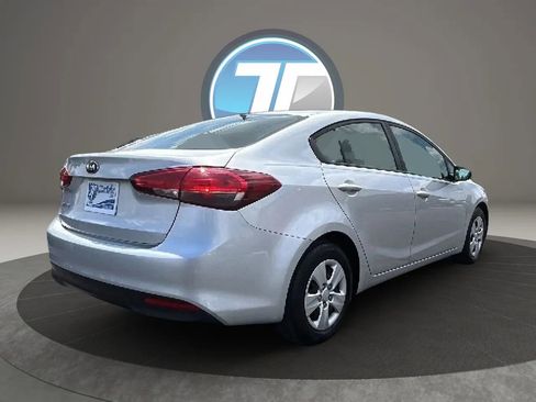 Used 2017 Kia Forte LX FWD image 6