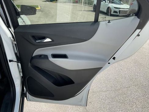 Used 2020 Chevrolet Equinox LS w/ LS Convenience Package FWD image 19
