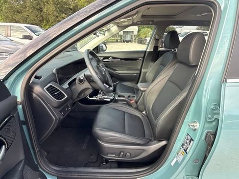 Used 2025 Kia Seltos EX w/ EX Sunroof Package FWD image 10