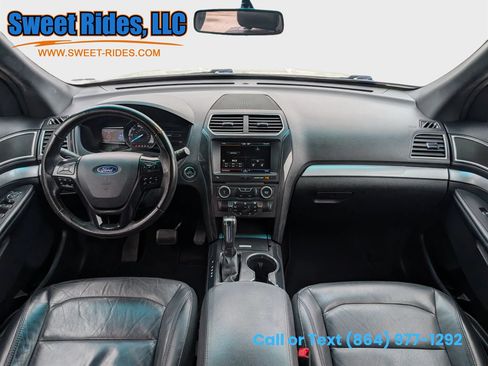 Used 2016 Ford Explorer XLT w/ Equipment Group 202A FWD image 13
