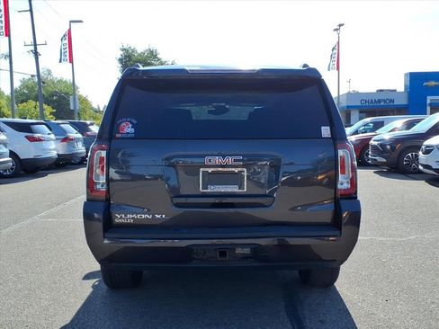 Used 2016 GMC Yukon XL SLE w/ Convenience Package image 5