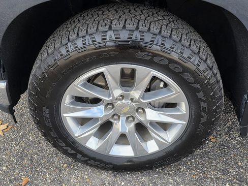 Used 2022 Chevrolet Silverado 1500 LTZ AWD/4WD image 37