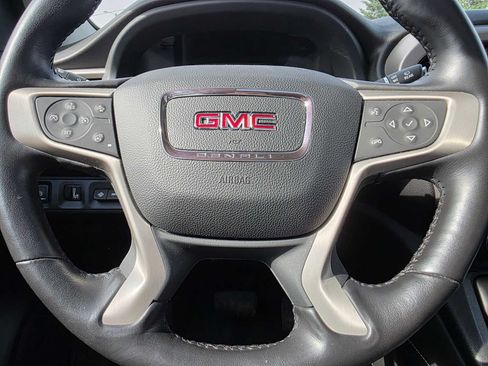 Certified 2021 GMC Acadia Denali w/ Denali Technology Package AWD/4WD image 24