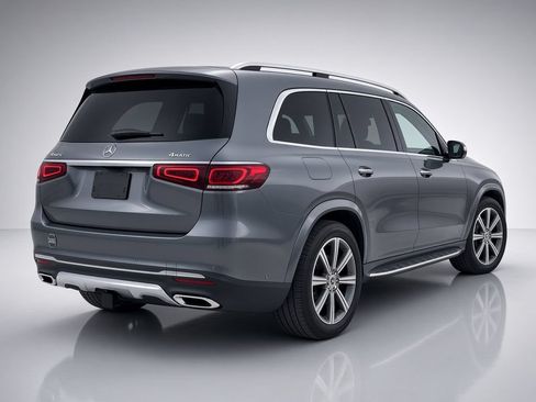 Used 2020 Mercedes-Benz GLS 450 4MATIC image 4