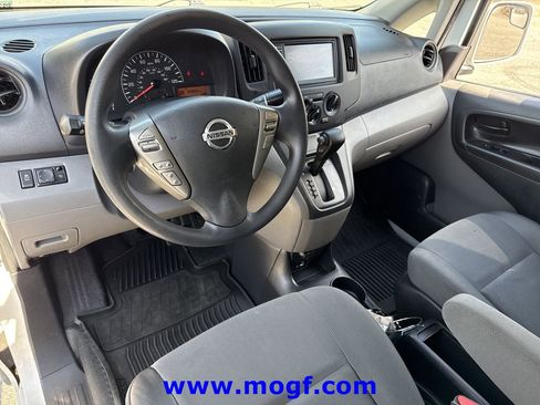Used 2020 Nissan NV200 SV image 6