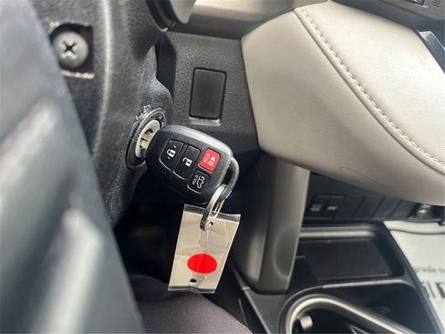 Used 2016 Toyota RAV4 XLE image 30