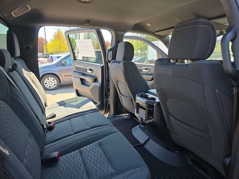 New 2026 RAM 1500 Big Horn AWD/4WD image 11