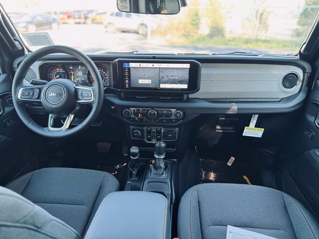 New 2025 Jeep Wrangler Unlimited Sahara AWD/4WD image 20