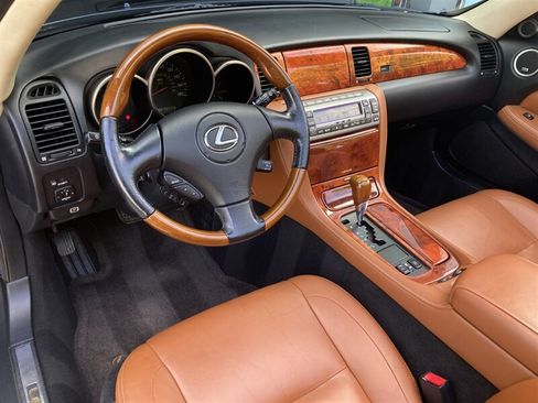 Used 2005 Lexus SC 430 Convertible RWD image 18