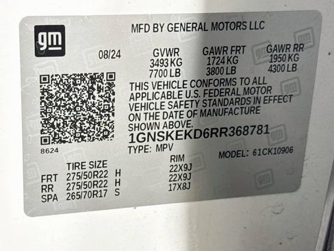 Used 2024 Chevrolet Suburban RST w/ Luxury Package AWD/4WD image 34