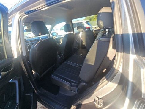 Used 2023 Volkswagen Tiguan SE image 24