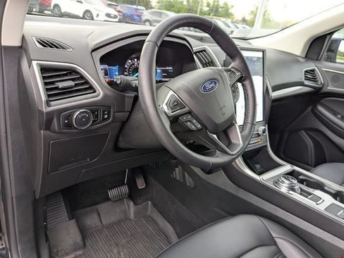 Used 2024 Ford Edge SEL w/ Convenience Package AWD/4WD image 2