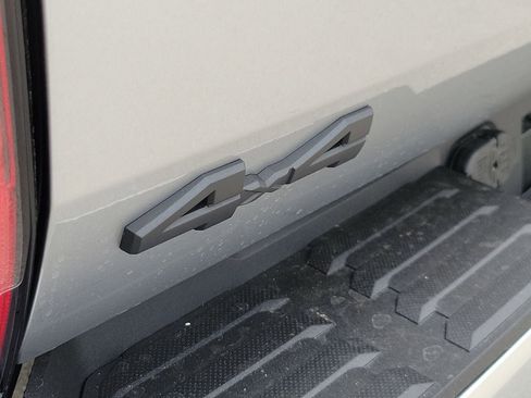 New 2026 Toyota Tundra Limited AWD/4WD image 7