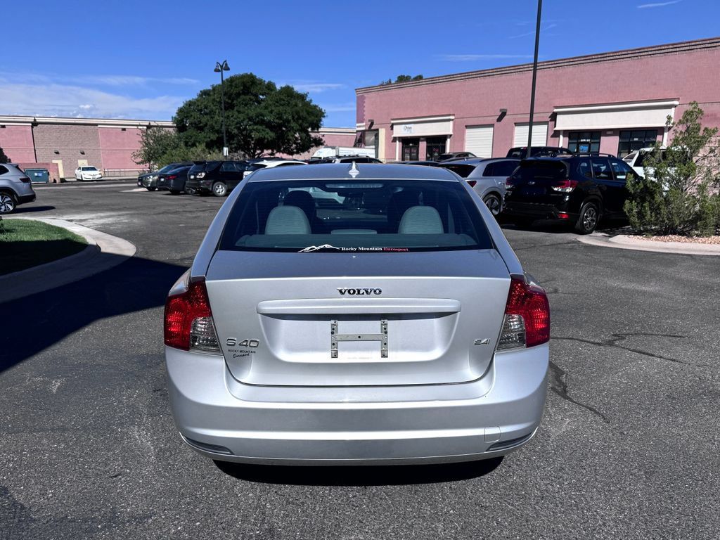 Used 2008 Volvo S40 2.4i FWD image 10