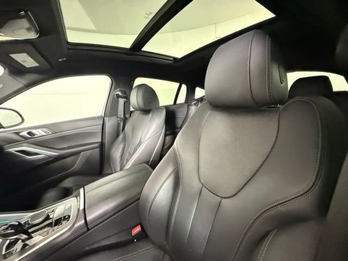 Used 2022 BMW X6 xDrive40i AWD/4WD image 10