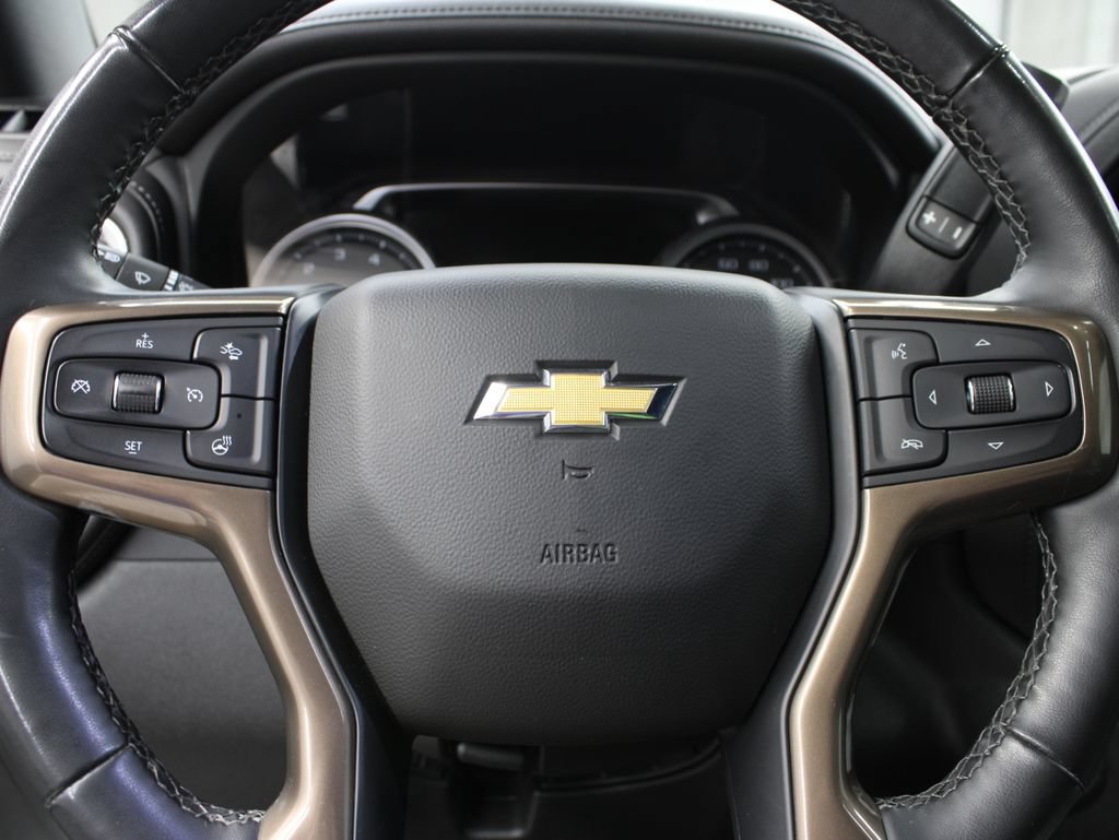 Used 2023 Chevrolet Silverado 3500 High Country w/ Technology Package AWD/4WD image 68