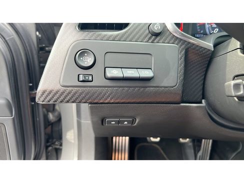 Used 2015 Chevrolet Corvette Z06 w/ 3LZ Preferred Equipment Group RWD image 23