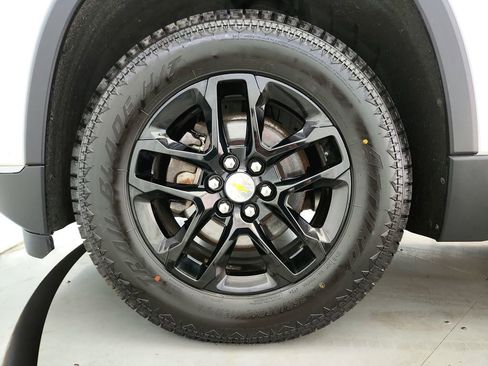 Used 2019 Chevrolet Traverse LT w/ LPO, Floor Liner Package AWD/4WD image 32