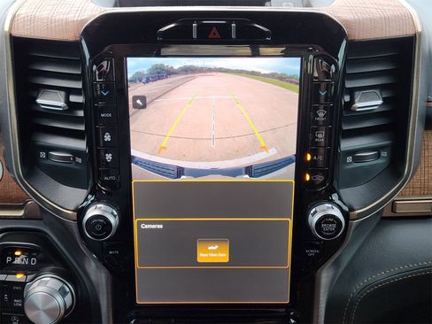 Used 2023 RAM 1500 Limited w/ Body Color Bumper Group image 28