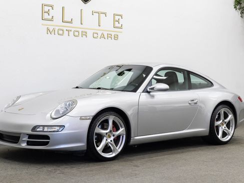 Used 2005 Porsche 911 Carrera RWD image 1