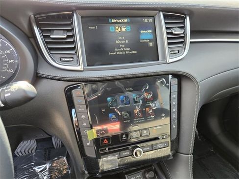 New 2025 INFINITI QX50 Luxe image 26