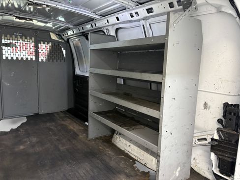 Used 2023 GMC Savana 2500 w/ Driver Convenience Package image 10