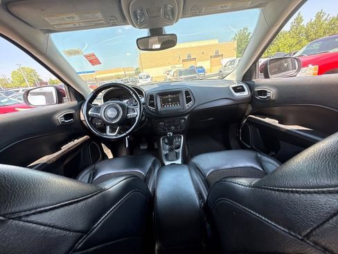Used 2020 Jeep Compass Latitude w/ Cold Weather Group AWD/4WD image 13