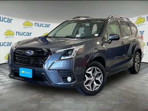 Used 2023 Subaru Forester Premium AWD/4WD image 3